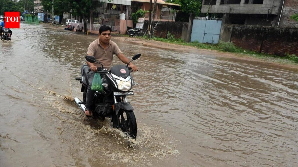 Morning downpour spells waterlogging for east Ahmedabad | Ahmedabad News
