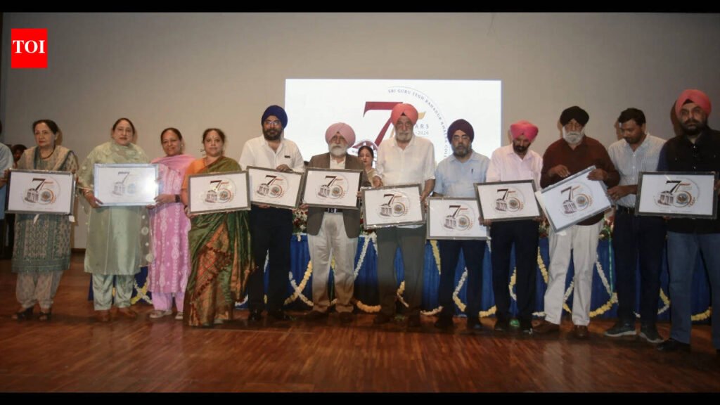 SGTB Khalsa College unveils 75 year celebration logo