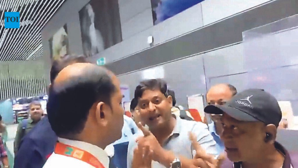 Irate flyers stage protest at Kol airport after 6-hr delay