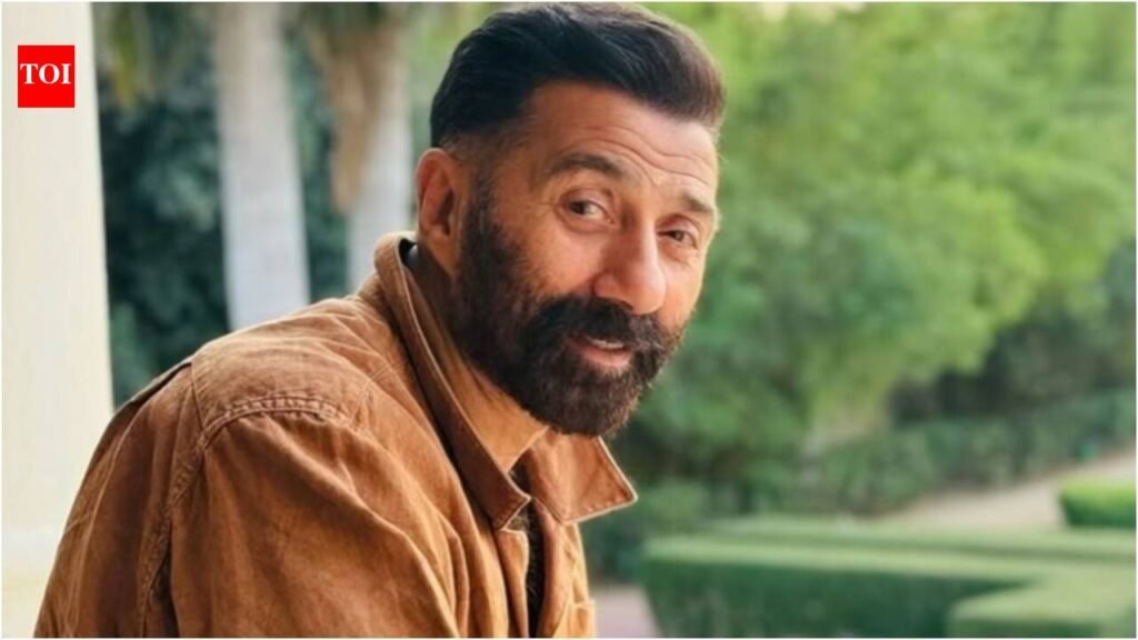 Sunny Deol channels his inner Jack, recreates ‘Oggy and the Cockroaches’ line ‘Oye main papa hoon, duniya ka papa’ in style
