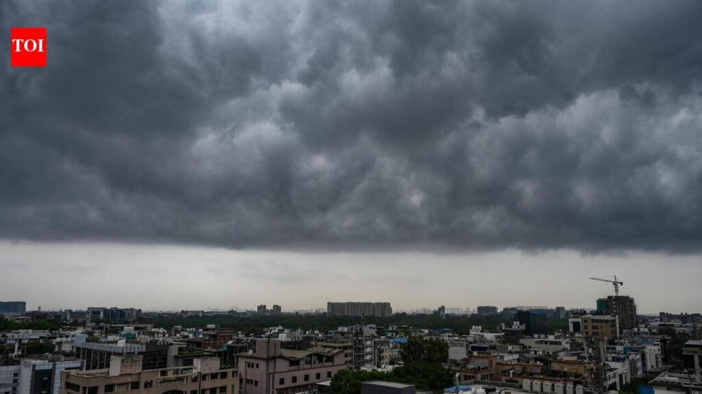 Maximum temperature drops 5°C in Gurgaon, more rain likely in city on Saturday