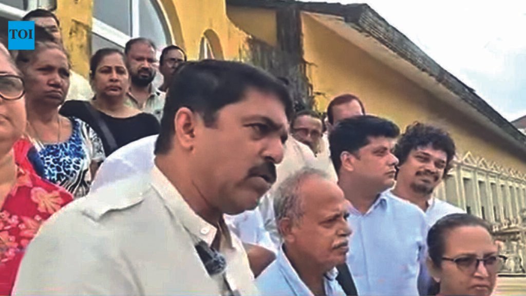 Sardesai-Patkar camaraderie sparks talk of political realignment