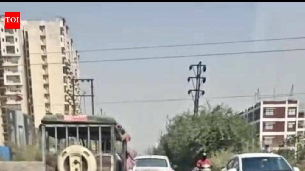 Hum-Tum road crumbling, residents of 7 condos seek urgent repairs