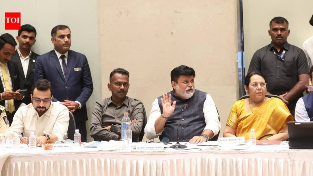 Shinde, Samant hold meeting with Chakan industrialists, promise infra overhaul in 10 months; all potholes to be repaired by August 31