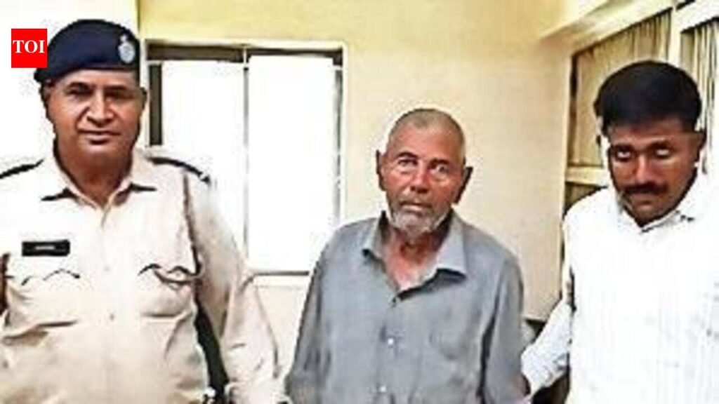 1981 bus robbery accused caught after 45 years in UP | Vadodara News