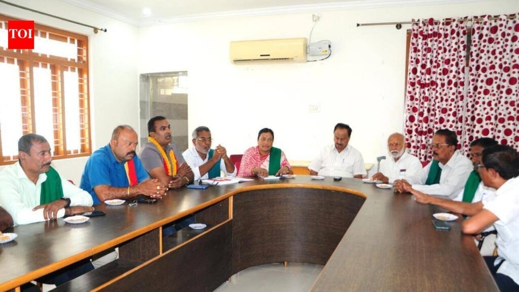 Cauvery crisis: Mandya farmers to intensify protest after Supreme Court order | Mysuru News