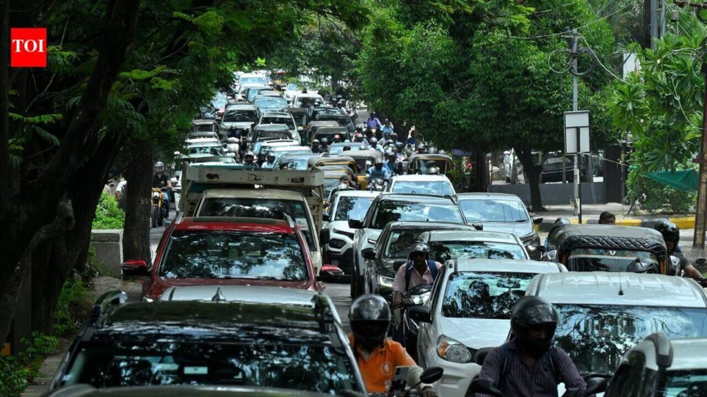 KBR Park one-way pilot hits teething troubles, commuters face long delays, diversions | Hyderabad News