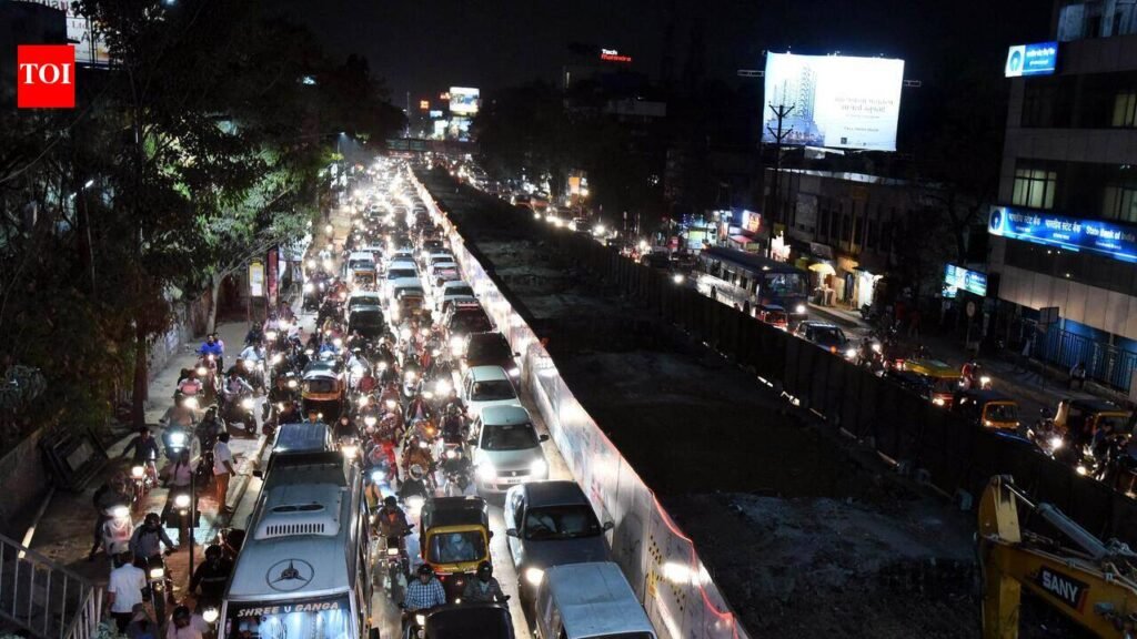 Pune area grew 330%, 1,300 vehicles added daily, 65 junctions clogged: Data shows city in trouble | Pune News