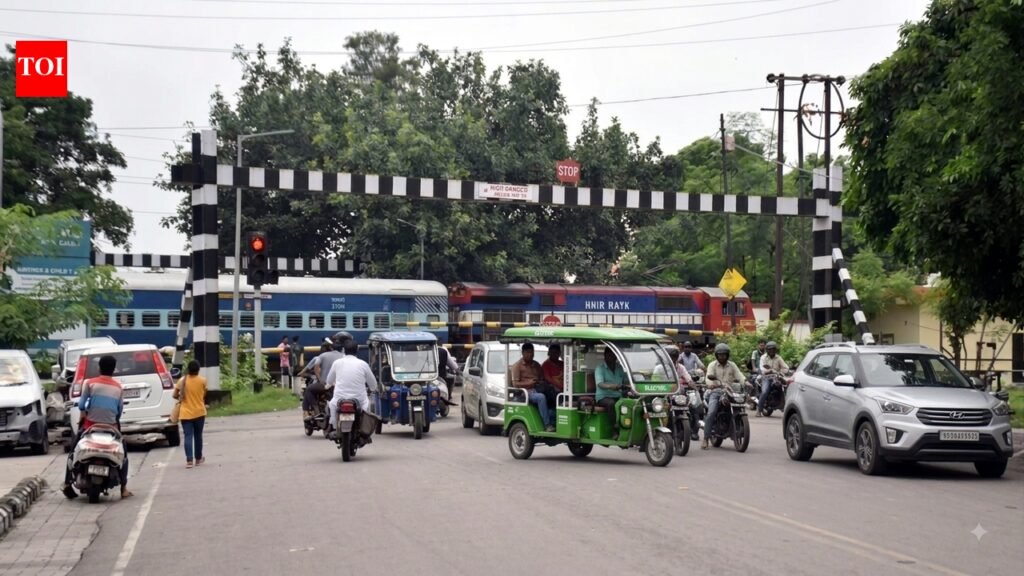 Nod to plan for overbridge on Mahanagar rly crossing | Lucknow News