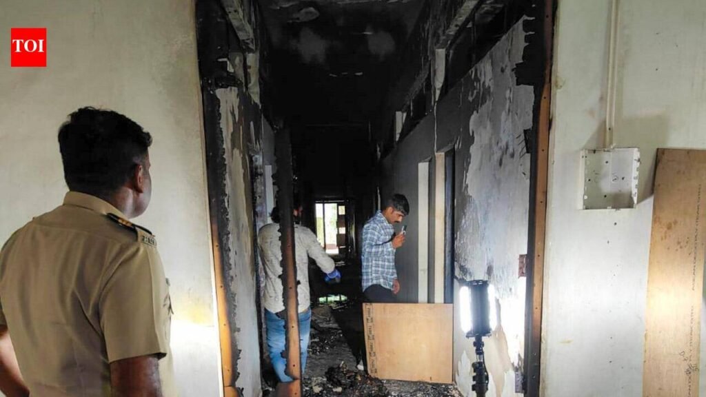 Charred Body Found After Fire In Abandoned Building | Nagpur News