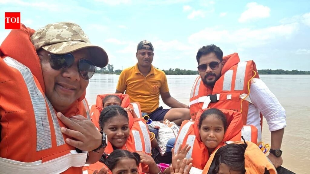 220 students, teachers stranded for 4 days in flood rescued | Bhubaneswar News