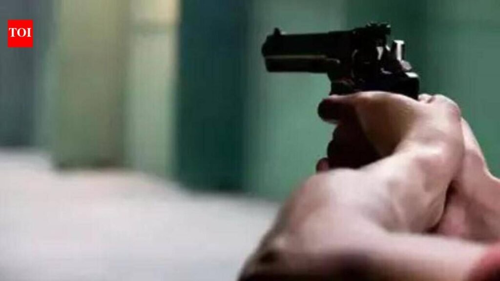 Criminal wanted in extortion case injured in encounter, arrested | Varanasi News