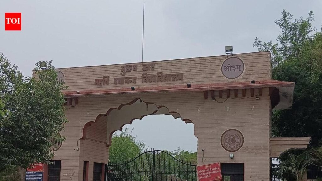 Union demands speed breaker after MDU ex-staff dies in mishap | Chandigarh News