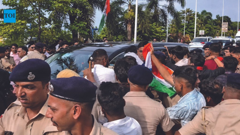 Congress demands FIR against BJP yuva morcha workers | Goa News