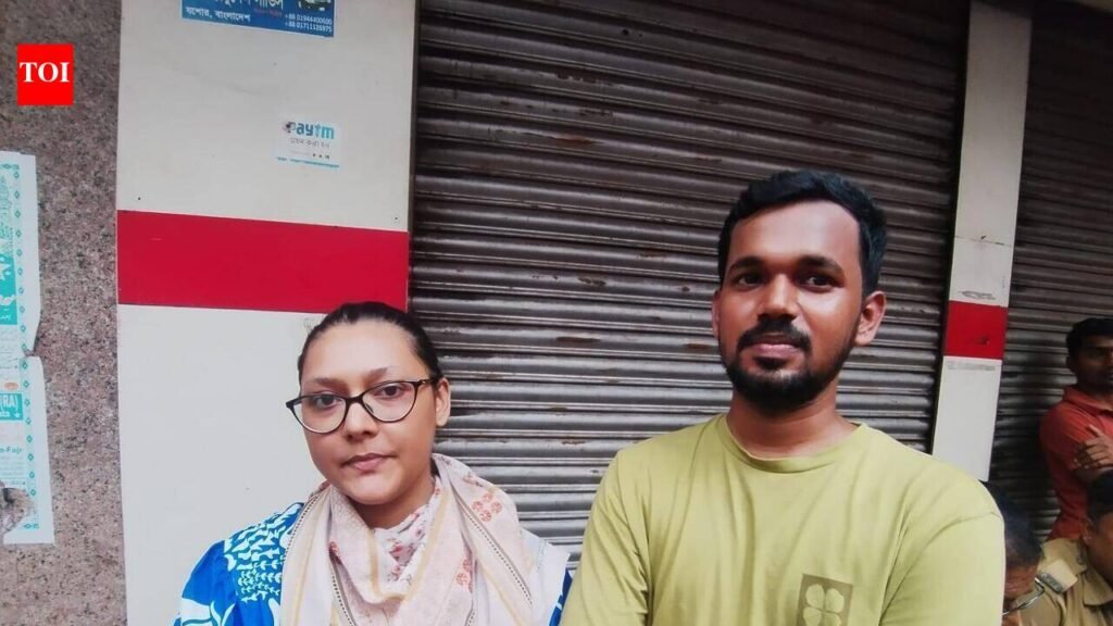 30-min wait on parapet our longest half an hour, says couple | Kolkata News