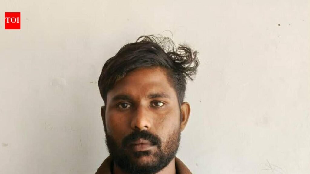 Wanted gangster held | Prayagraj News