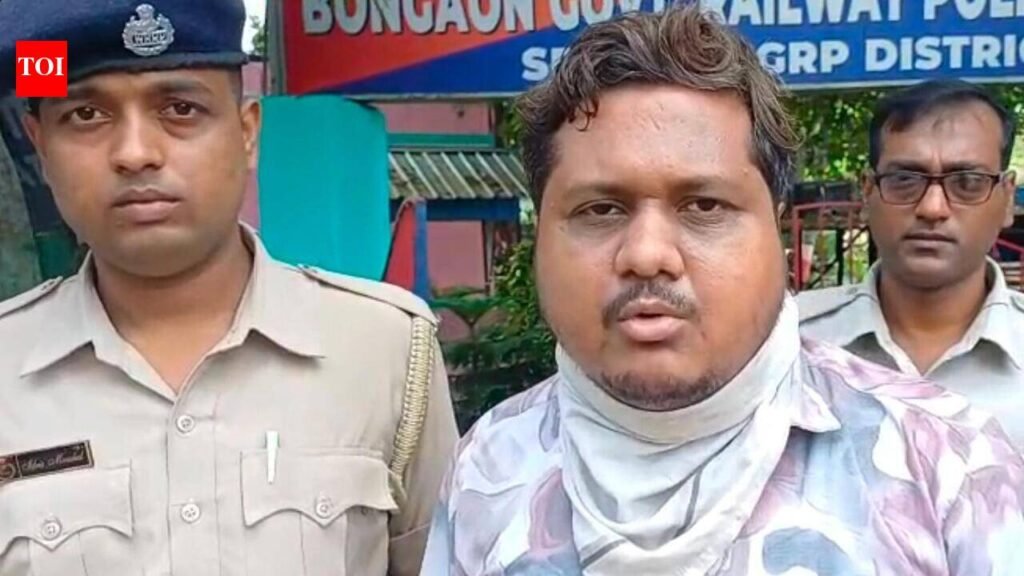 TTE arrested for harassing dance students | Kolkata News