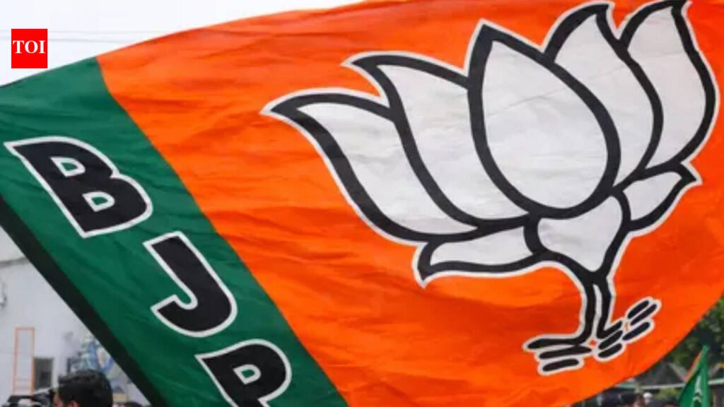 Shocker! BJP-governed NMC sings only 2 Vande stanzas | Nagpur News
