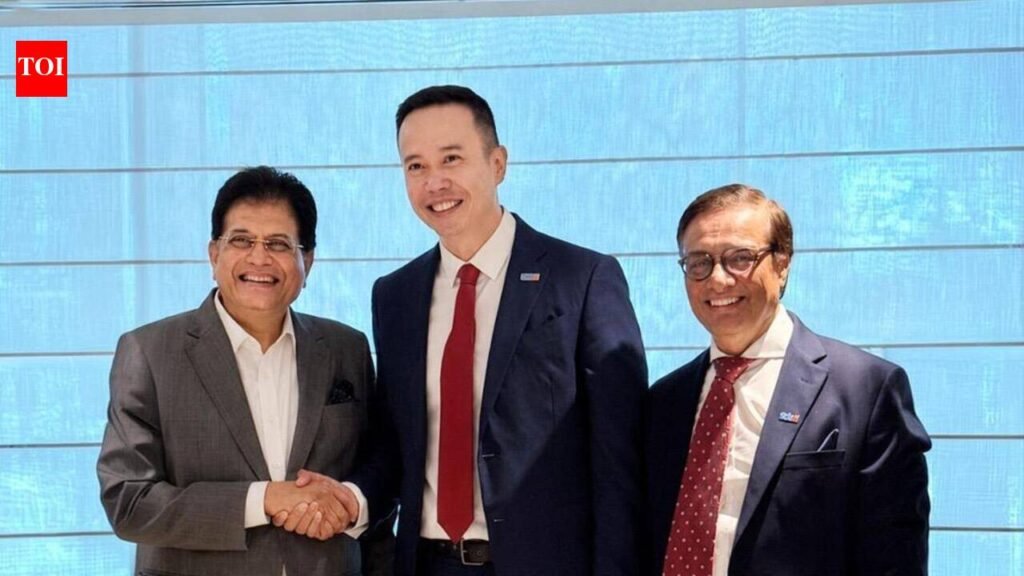 Bengal investment features in Goyal-Singapore bizmen meet | Kolkata News