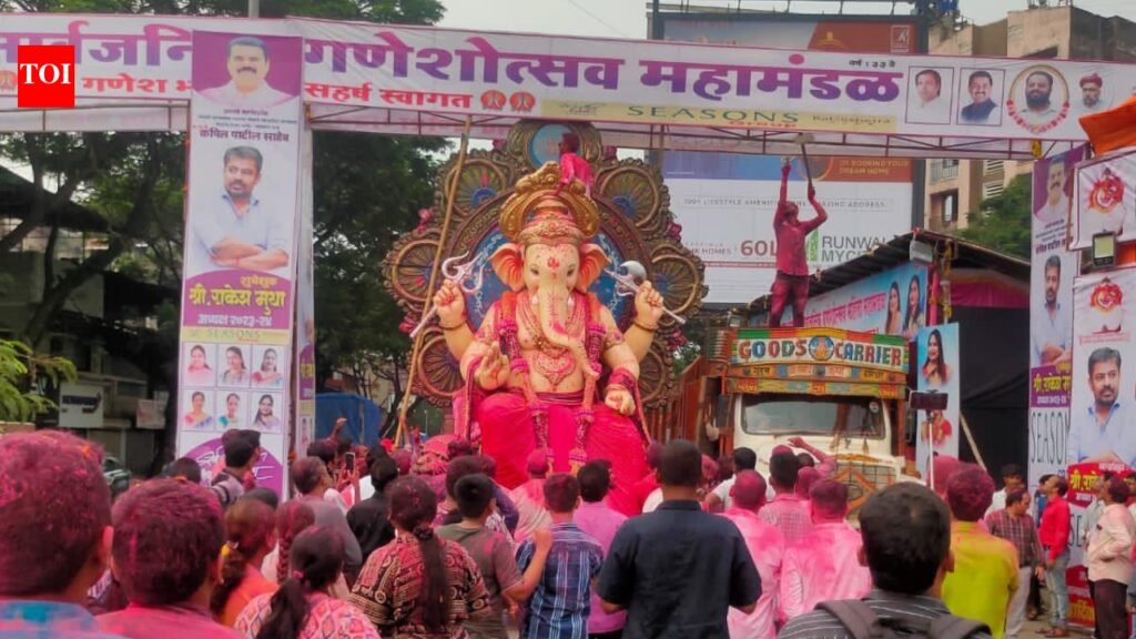 MNS seeks ban on arches in the middle of roads in Kalyan-Dombivli ahead of Ganesh festival | Thane News