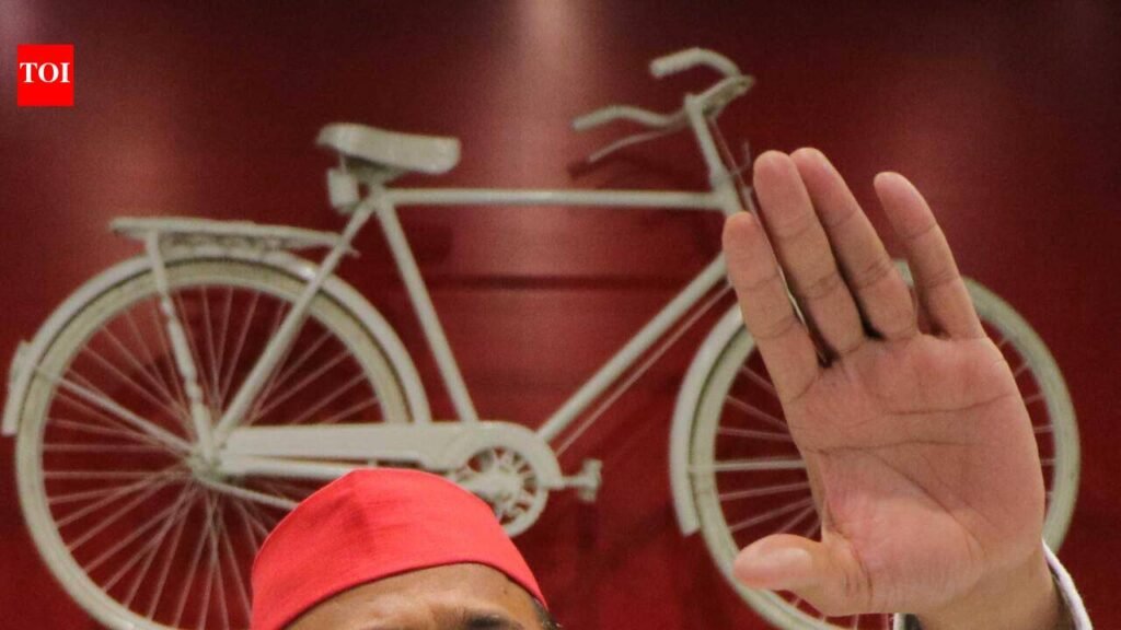 SP chief alleges ‘third-degree’ torture of farmer leaders in Meerut, demands probe | Lucknow News