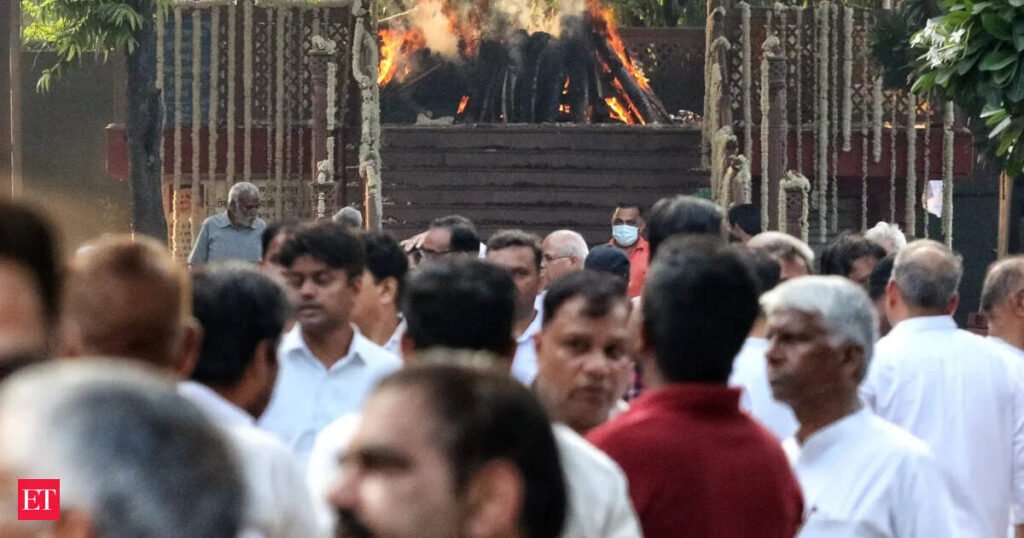 Sikh groups protest outside Rahul Gandhi’s home, seek apology over Sajjan Kumar remarks
