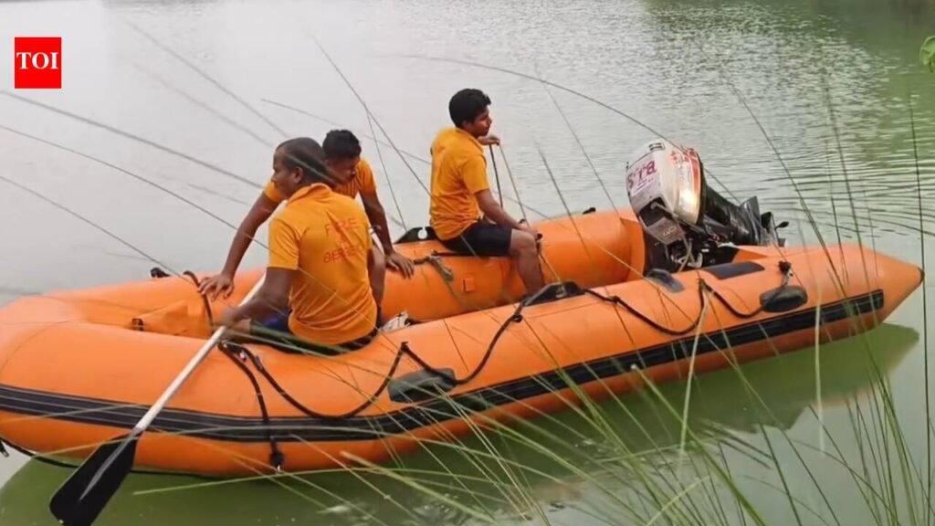 2 Plus II students go missing in lake while taking selfie | Bhubaneswar News