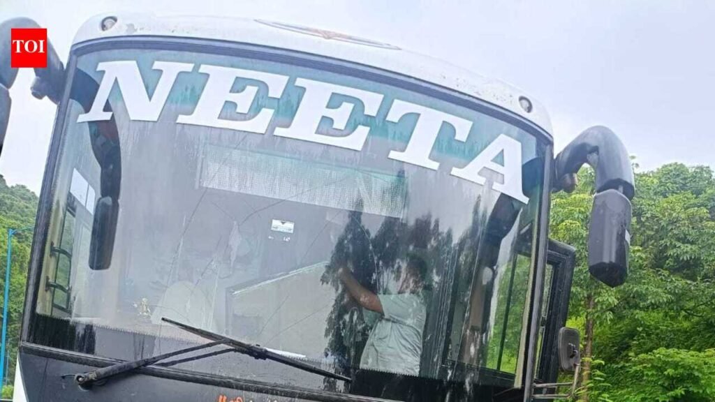 Two multi-vehicle pile-up incidents inside Bhatan tunnel on Mumbai-Pune Expressway, 2 injured | Mumbai News