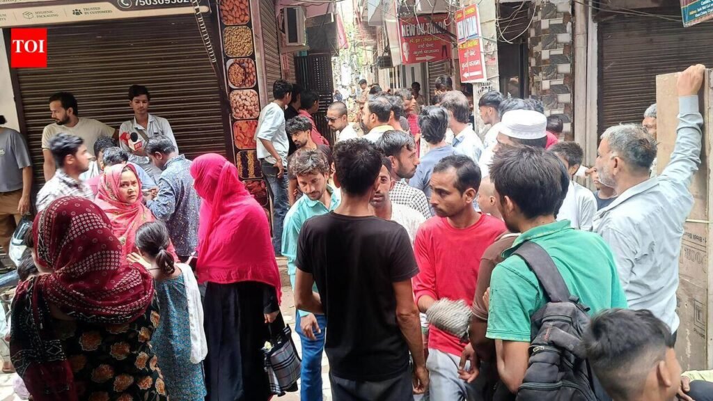 Man kills wife, teenage daughter after row over medication in Ghaziabad | Noida News