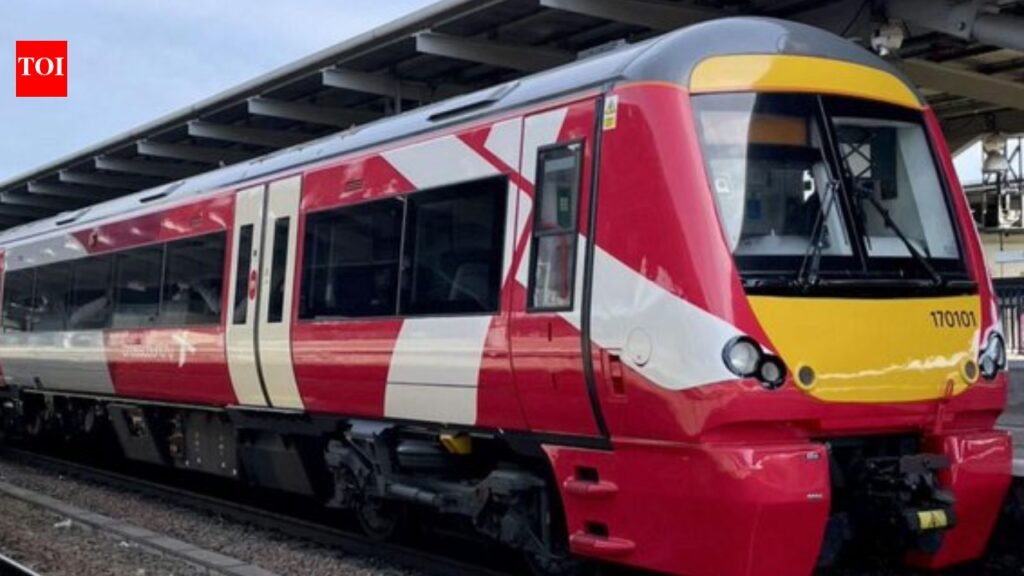 UK train disruption: CrossCountry cancels services on key routes after power cut in Birmingham city centre | World News