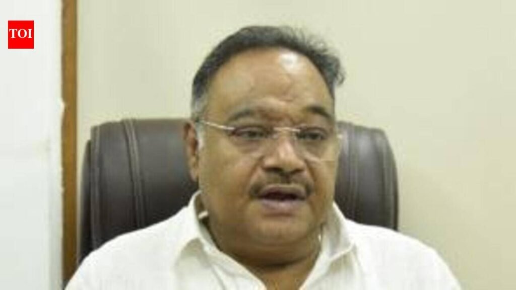 BJP not averse to inducting members in Bengal, says Samik, but sounds caution | Kolkata News