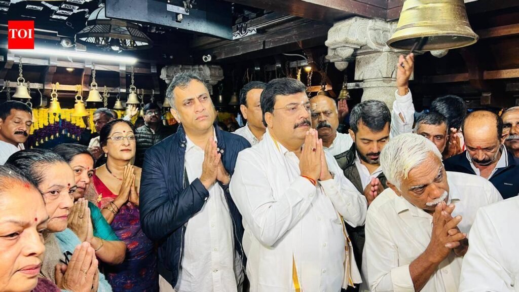 Minister leads puja for rain at Madikeri temple | Mysuru News