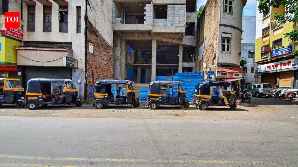 Marathi compulsory rule leaves Pune autorickshaw drivers wary, but trip refusals continue | Pune News