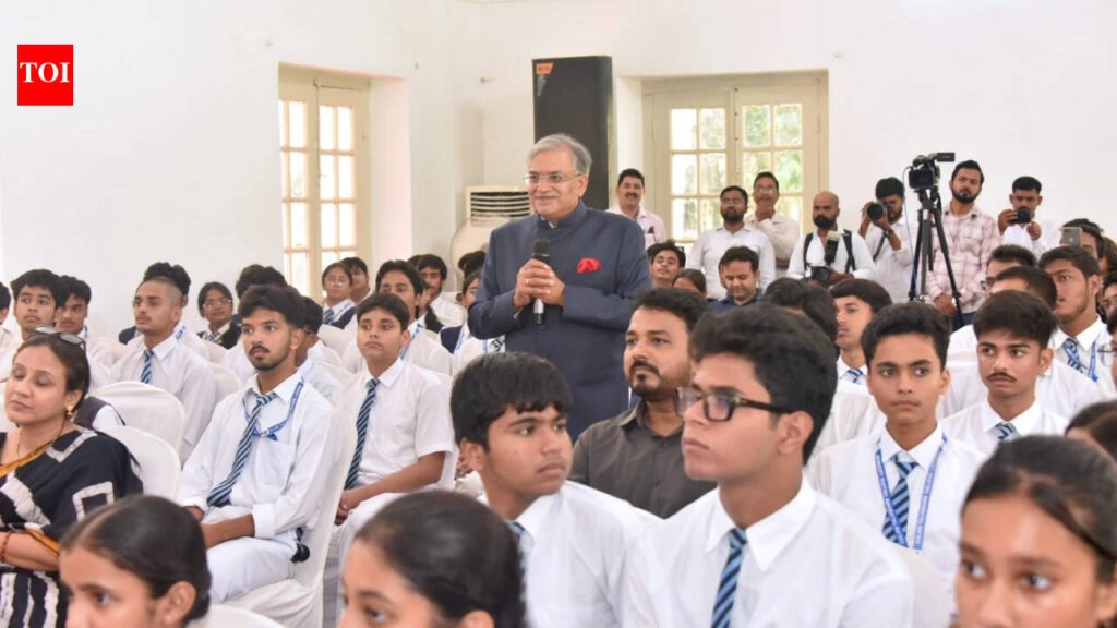 CEC Gyanesh Kumar discusses EVMs, fake news and youth participation with Lucknow students | Lucknow News