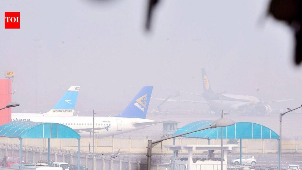12 Delhi-bound flights diverted to Jaipur amid poor weather, ops normalised by noon | Jaipur News