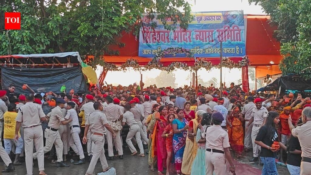 8 devotees, cop hurt as crowd surges at Singheshwar Dham | Patna News