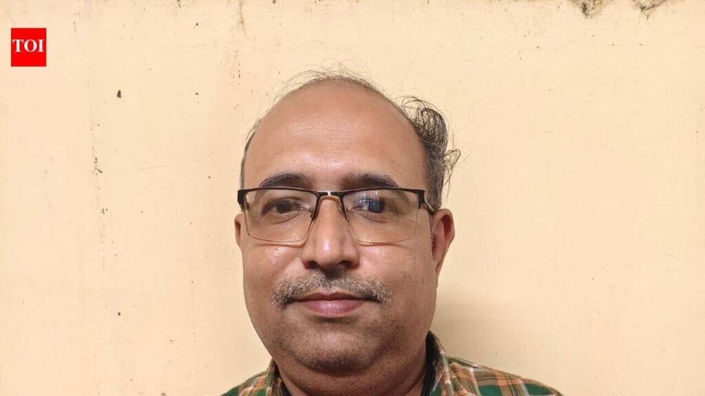 Navsari scribe held for accepting Rs 51,000 bribe | Surat News