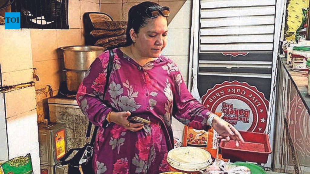 VMC acts against 13 food units, four fined ₹74k | Vadodara News