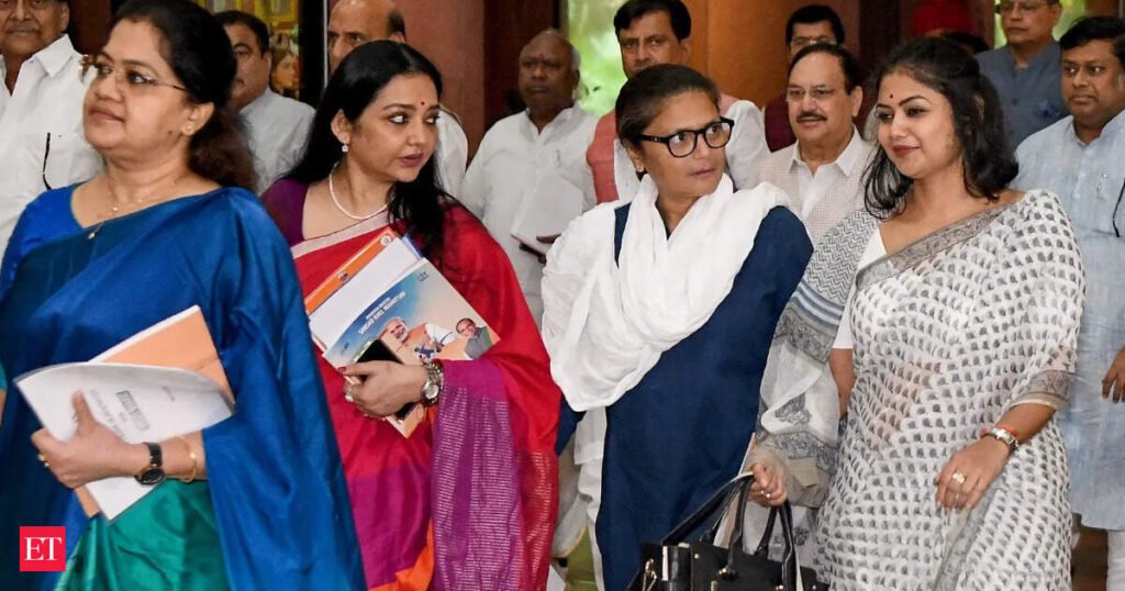 As SC hears case, Lok Sabha Speaker issues notice to rebel TMC MPs on Abhishek’s disqualification plea