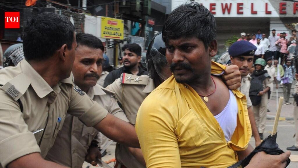 Farmers protest plan to acquire land for proposed satellite township | Patna News