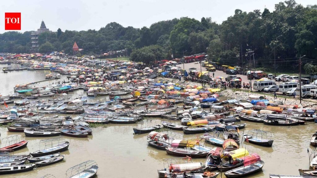 Ganga, Yamuna continue to recede, residents opt for wait & watch policy | Prayagraj News