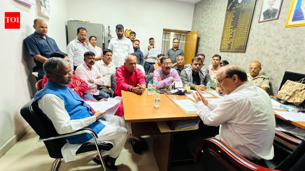 Marandi backs protesters, alleges selective action | Ranchi News