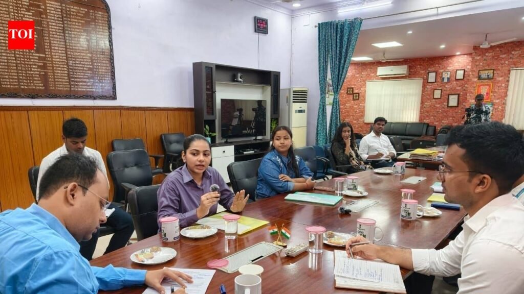 Coffee With DM: Students share ideas on encroachment, traffic congestion | Patna News
