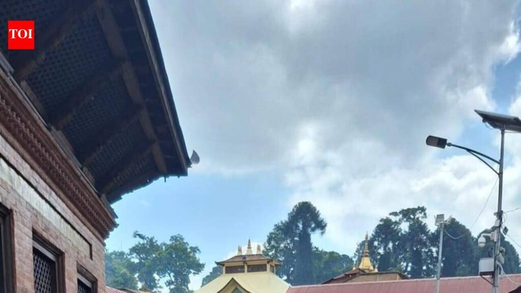 Family prays for return of Shiva devotee trekker | Kolkata News