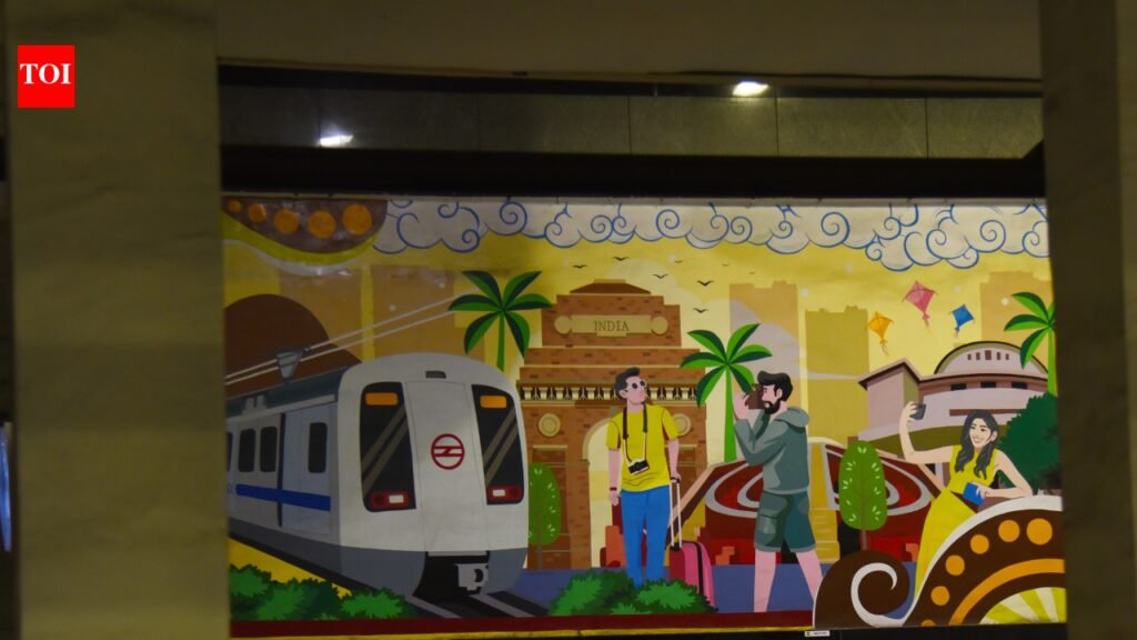 Delhi’s daily commute comes with a side of art | Delhi News