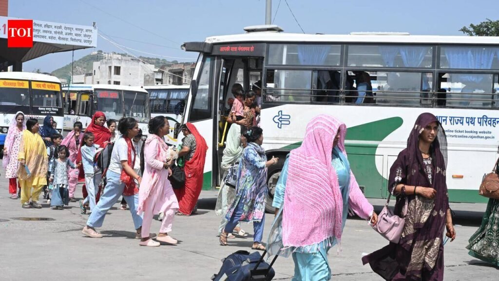 Raksha Bandhan rush chokes Jaipur roads, trains and buses | Jaipur News