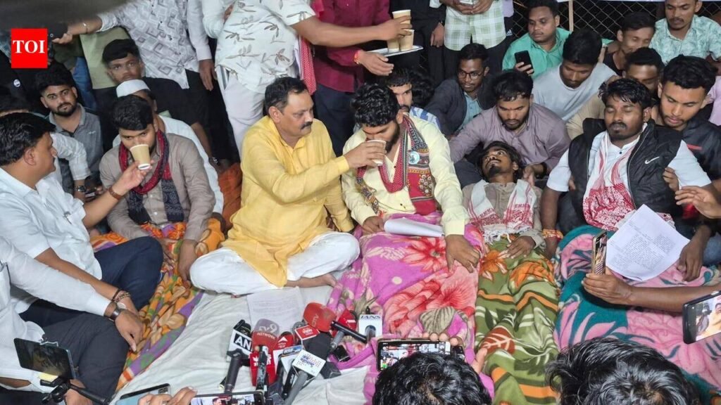 Tribal students call off hunger strike on 17th day after CM intervenes | Pune News