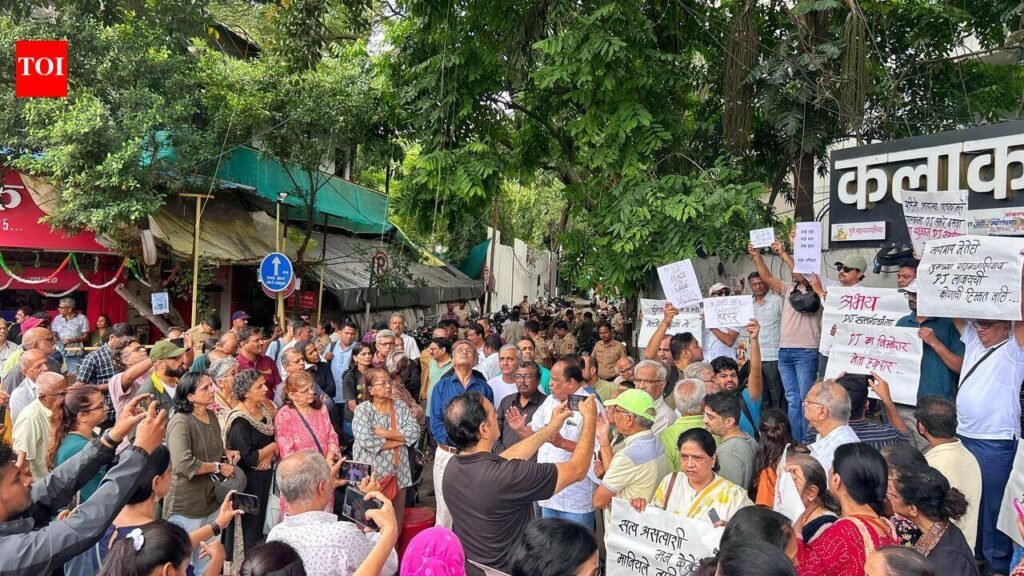 Protesters of all ages gather on FC Road to demand ban on loud music systems during Ganapati, Dahi Handi festivals | Pune News