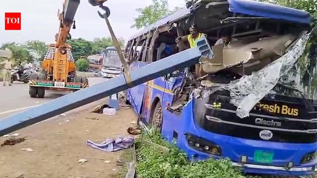 Spike in fatalities due to parking on highway in Telangana | Hyderabad News