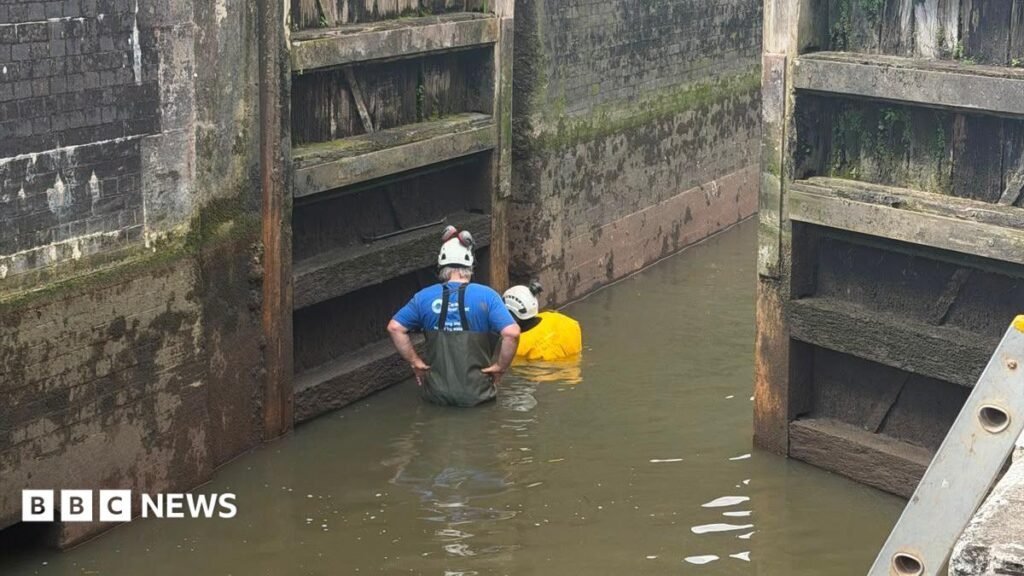 West Midlands boaters race against clock as drained canals close